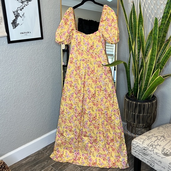 HOUSE OF CB 'Felizia' Butter Print Puff Sleeve Sundress NWT - Picture 5 of 10